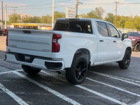 New Summit White 2026 Chevrolet Silverado 1500 Custom RWD - photo 6 - Stock #261328