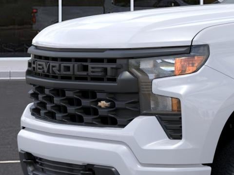 New Summit White 2026 Chevrolet Silverado 1500 Custom RWD - photo 13 - Stock #260974