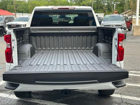 New Summit White 2026 Chevrolet Silverado 1500 Custom RWD - photo 6 - Stock #260974