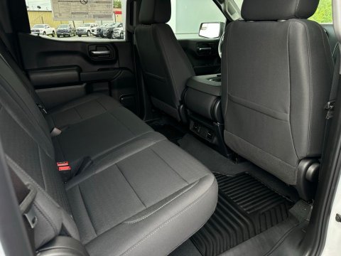 New Summit White 2026 Chevrolet Silverado 1500 Custom RWD - photo 17 - Stock #260974
