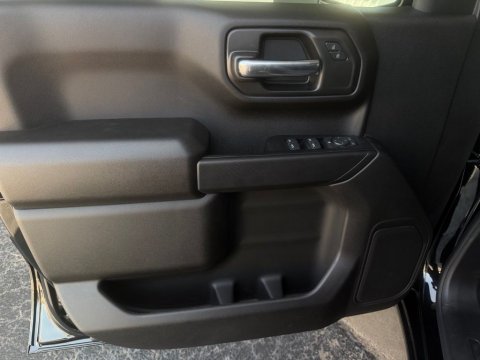 New Black 2026 Chevrolet Silverado 1500 Custom RWD - photo 6 - Stock #261187