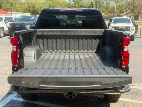 New Black 2026 Chevrolet Silverado 1500 Custom RWD - photo 6 - Stock #261327