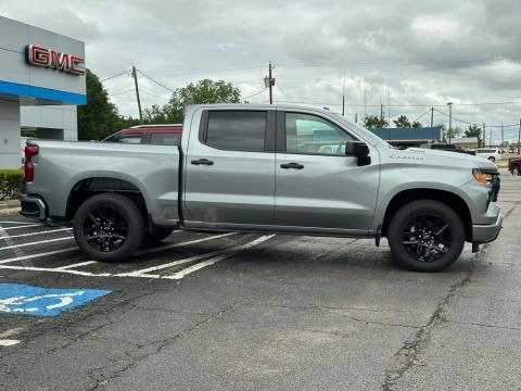 New Sterling Gray Metallic 2026 Chevrolet Silverado 1500 Custom RWD - photo 4 - Stock #260961