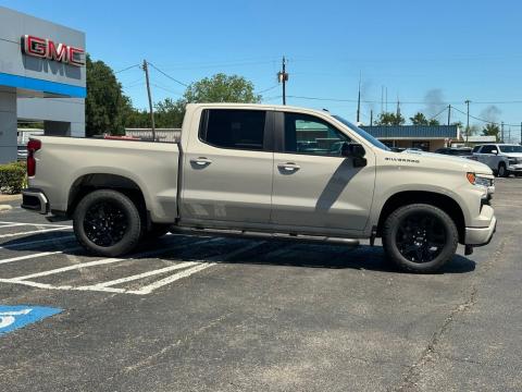New White Sands 2026 Chevrolet Silverado 1500 RST RWD - photo 4 - Stock #260911