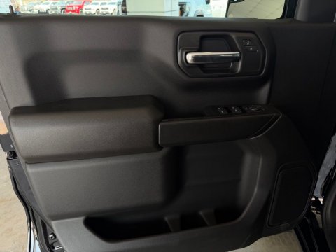New Black 2026 Chevrolet Silverado 1500 Custom 4WD - photo 10 - Stock #261200