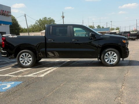 New Black 2026 Chevrolet Silverado 1500 Custom 4WD - photo 4 - Stock #261200