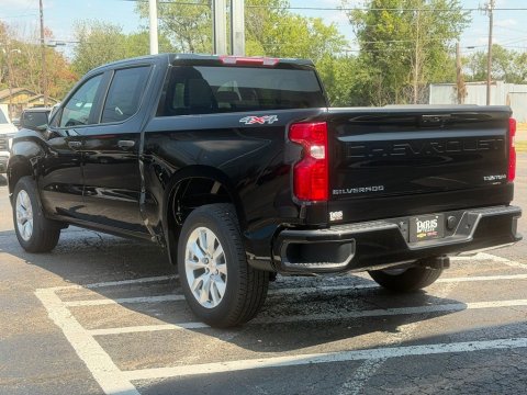 New Black 2026 Chevrolet Silverado 1500 Custom 4WD - photo 8 - Stock #261200