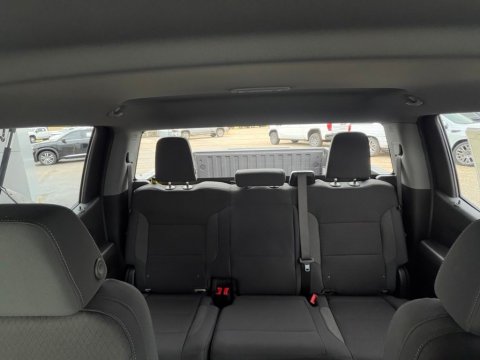 New White Sands 2026 Chevrolet Silverado 1500 Custom 4WD - photo 25 - Stock #261335