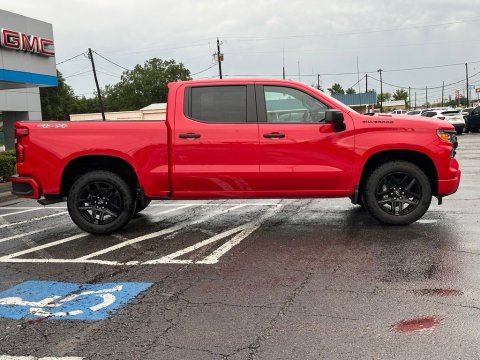 New Red Hot 2026 Chevrolet Silverado 1500 Custom 4WD - photo 4 - Stock #261027