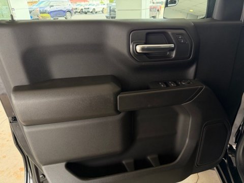 New Black 2026 Chevrolet Silverado 1500 Custom 4WD - photo 10 - Stock #261333