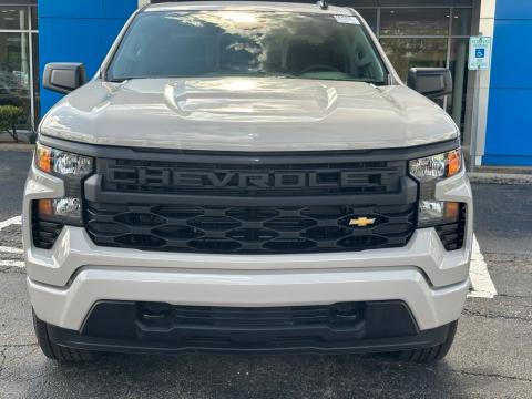 New White Sands 2026 Chevrolet Silverado 1500 Custom 4WD - photo 2 - Stock #261023