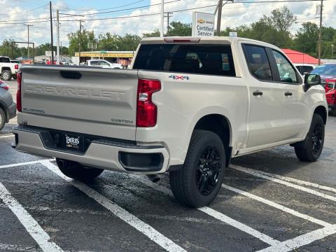 New White Sands 2026 Chevrolet Silverado 1500 Custom 4WD - photo 7 - Stock #261023