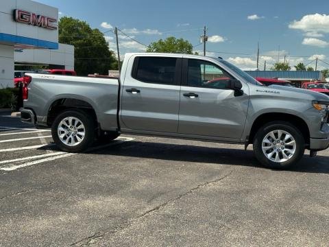 New Sterling Gray Metallic 2026 Chevrolet Silverado 1500 Custom 4WD - photo 4 - Stock #261002