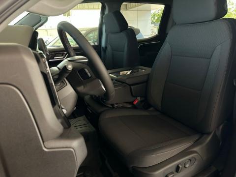 New Radiant Red Tintcoat 2026 Chevrolet Silverado 1500 RST 4WD - photo 12 - Stock #260752