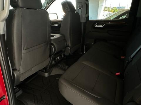 New Radiant Red Tintcoat 2026 Chevrolet Silverado 1500 RST 4WD - photo 14 - Stock #260752