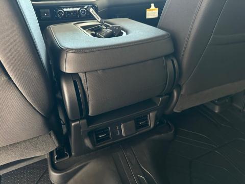 New Radiant Red Tintcoat 2026 Chevrolet Silverado 1500 RST 4WD - photo 21 - Stock #260752