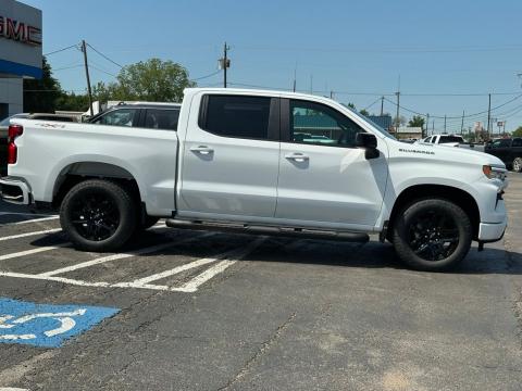 New Summit White 2026 Chevrolet Silverado 1500 RST 4WD - photo 4 - Stock #260906