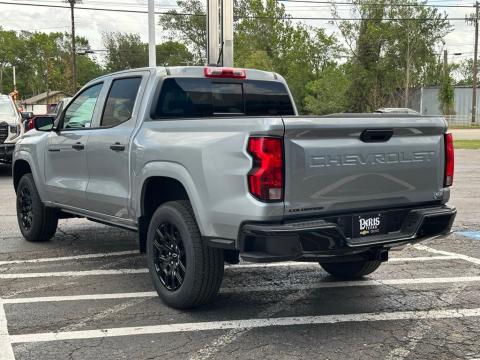 New Sterling Gray Metallic 2026 Chevrolet Colorado Work Truck RWD - photo 8 - Stock #260943