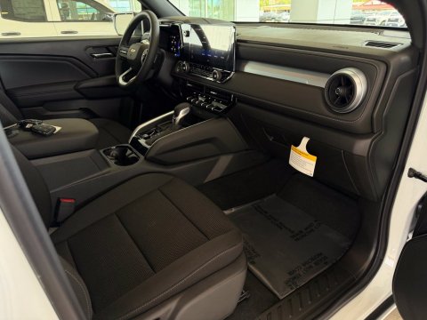 New Summit White 2026 Chevrolet Colorado LT RWD - photo 15 - Stock #261384