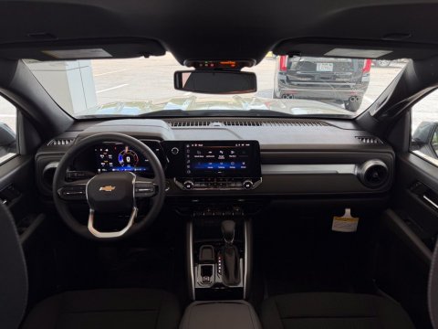 New Summit White 2026 Chevrolet Colorado LT RWD - photo 19 - Stock #261384