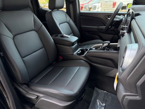 New Black 2026 Chevrolet Colorado LT RWD - photo 16 - Stock #261086