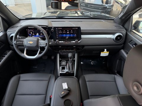 New Black 2026 Chevrolet Colorado LT RWD - photo 19 - Stock #261086