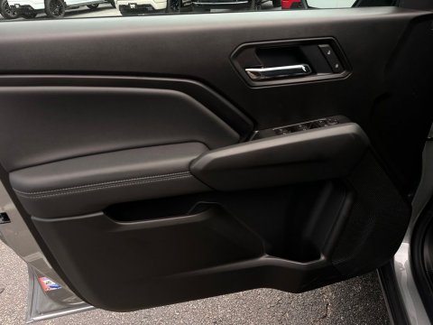 New Sterling Gray Metallic 2026 Chevrolet Colorado LT RWD - photo 34 - Stock #261095