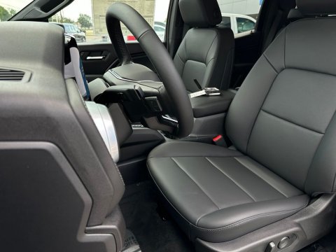 New Sterling Gray Metallic 2026 Chevrolet Colorado LT RWD - photo 36 - Stock #261095