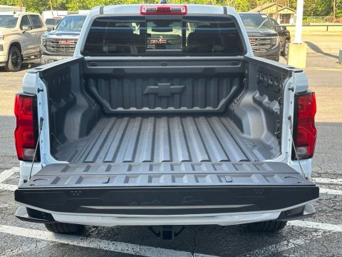 New Summit White 2026 Chevrolet Colorado LT 4WD - photo 6 - Stock #261092