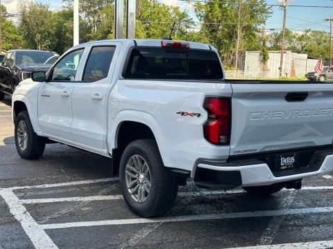 New Summit White 2026 Chevrolet Colorado LT 4WD - photo 8 - Stock #261092