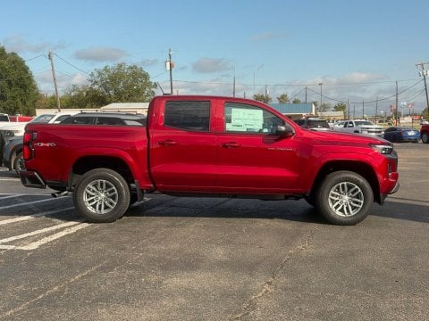 New Radiant Red Tintcoat 2026 Chevrolet Colorado LT 4WD - photo 5 - Stock #261419