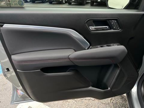 New Sterling Gray Metallic 2026 Chevrolet Colorado Z71 4WD - photo 10 - Stock #260894