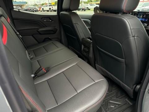New Sterling Gray Metallic 2026 Chevrolet Colorado Z71 4WD - photo 17 - Stock #260894