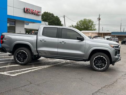 New Sterling Gray Metallic 2026 Chevrolet Colorado Z71 4WD - photo 4 - Stock #260894