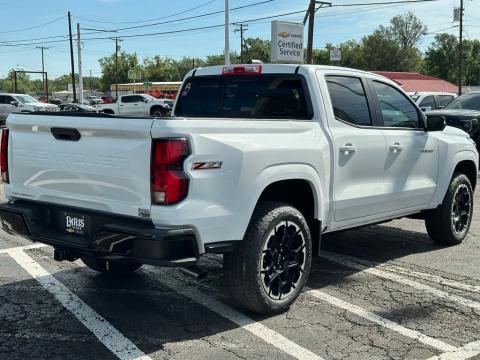 New Summit White 2026 Chevrolet Colorado Z71 4WD - photo 7 - Stock #260878
