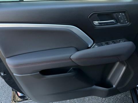 New Black 2026 Chevrolet Colorado Z71 4WD - photo 10 - Stock #260951