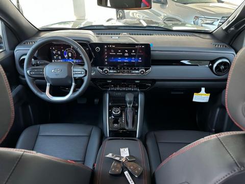 New Black 2026 Chevrolet Colorado Z71 4WD - photo 18 - Stock #260951