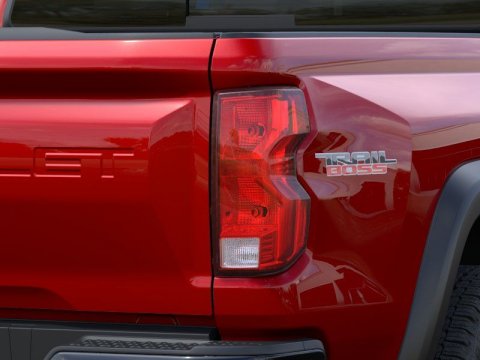 New Radiant Red Tintcoat 2026 Chevrolet Colorado Trail Boss 4WD - photo 11 - Stock #261262