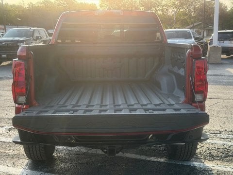 New Radiant Red Tintcoat 2026 Chevrolet Colorado Trail Boss 4WD - photo 6 - Stock #261262
