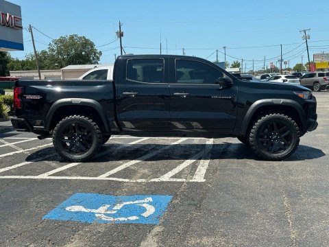 Pre-Owned Black 2023 Chevrolet Colorado Trail Boss 4WD - photo 4 - Stock #CF1004