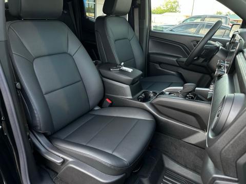 New Black 2026 Chevrolet Colorado Trail Boss 4WD - photo 16 - Stock #260846