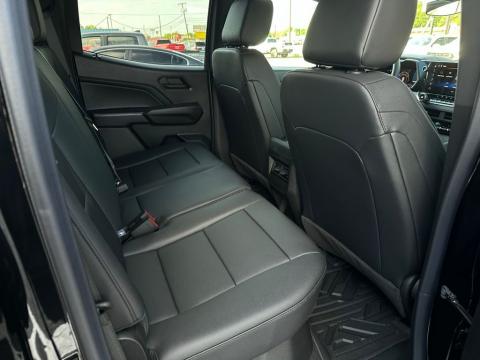 New Black 2026 Chevrolet Colorado Trail Boss 4WD - photo 17 - Stock #260846