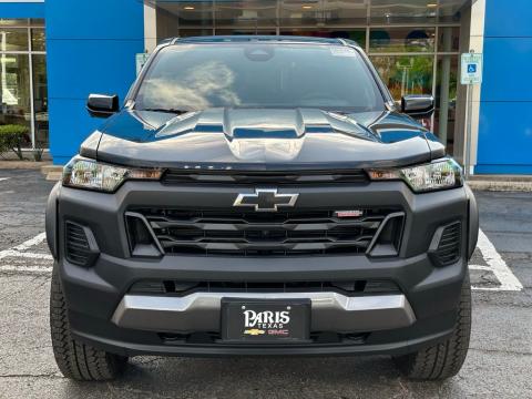 New Black 2026 Chevrolet Colorado Trail Boss 4WD - photo 2 - Stock #260846