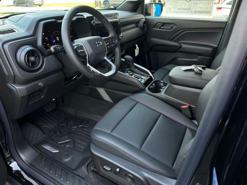 New Black 2026 Chevrolet Colorado Trail Boss 4WD - photo 9 - Stock #260846