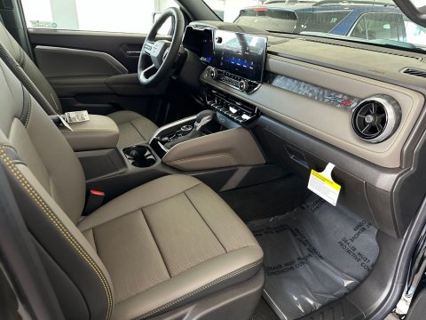 New Black 2026 Chevrolet Colorado ZR2 4WD - photo 15 - Stock #261087