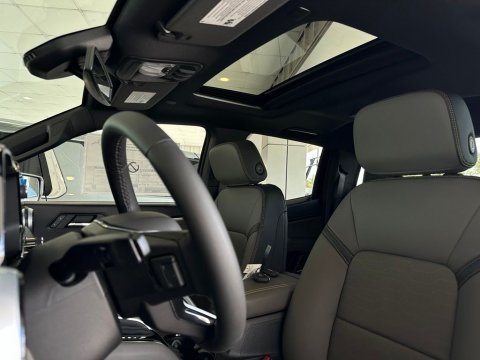 New Black 2026 Chevrolet Colorado ZR2 4WD - photo 13 - Stock #261087