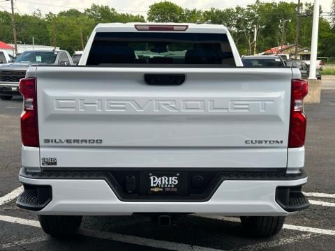 New Summit White 2026 Chevrolet Silverado 1500 Custom RWD - photo 5 - Stock #260831