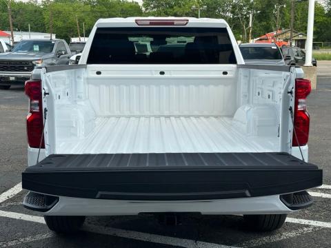 New Summit White 2026 Chevrolet Silverado 1500 Custom RWD - photo 6 - Stock #260831