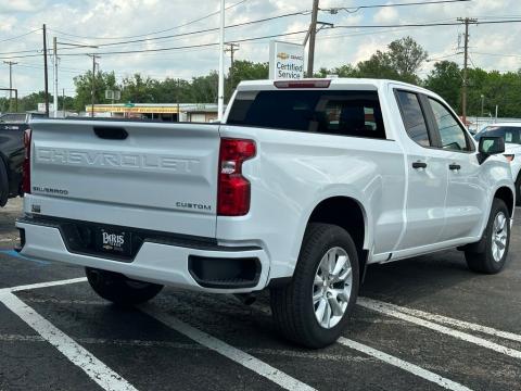 New Summit White 2026 Chevrolet Silverado 1500 Custom RWD - photo 7 - Stock #260831
