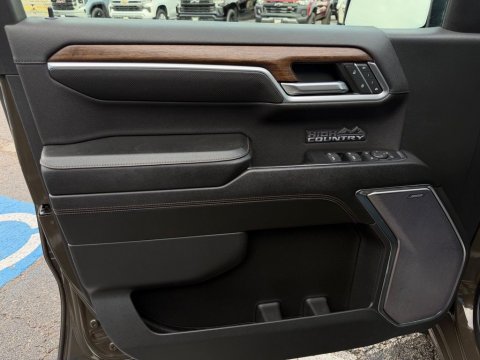 Pre-Owned Harvest Bronze Metallic 2023 Chevrolet Silverado 1500 High Country 4WD - photo 11 - Stock #261119A